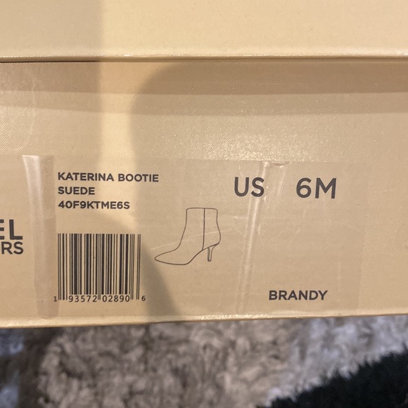 Michael Kors booties - Picture 8 of 9